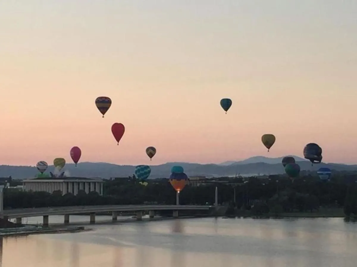 Lake View City Apartment With Free Parking Canberra Australia